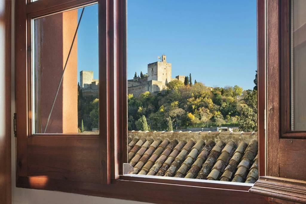 Luminous Alhambra View Apartment In Albayzin, Granada