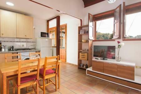 Luminous Alhambra View Apartment In Albayzin — Photos 2